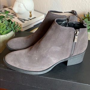 Brown Kenneth Cole leather bootie 6.5